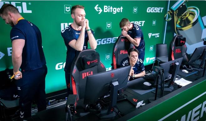 承受了巨大 承受了巨大